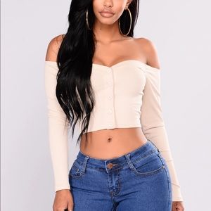 Off the shoulder Fashion Nova top